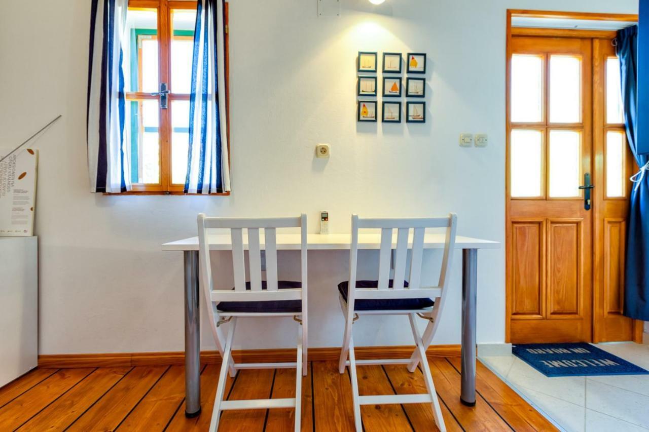 Apartments Nautica, Мали-Лошинь Экстерьер фото